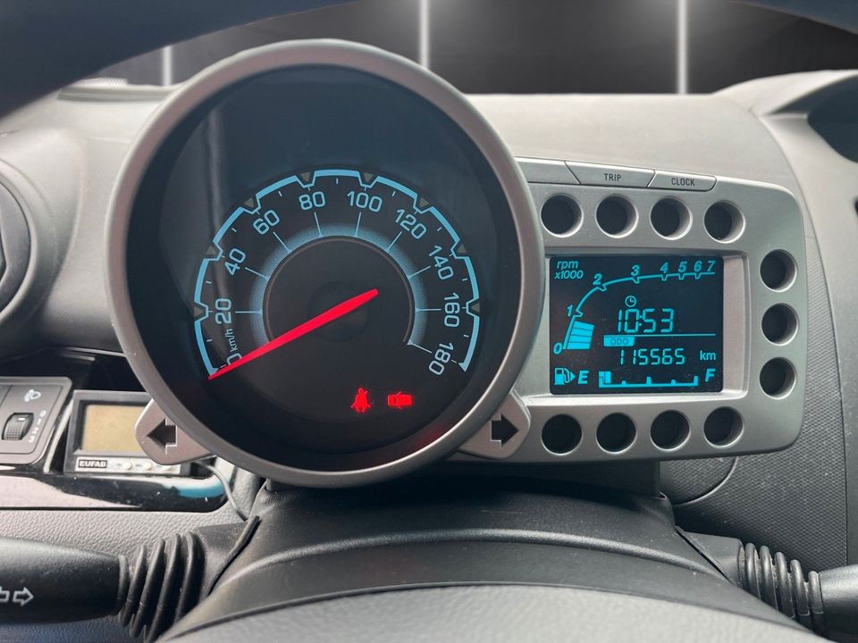 Chevrolet Spark LS 1.0i Klimaanlage in Brehna