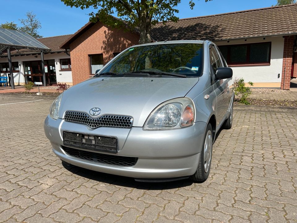 Toyota Yaris 1.3 Sol  Automatik mit Klima und Top gepflegt in Wollbrandshausen