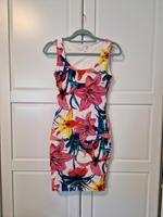 Sommerkleid Blumen weiß pink blau Gr. 34 XS neuwertig figurbetont Berlin - Reinickendorf Vorschau