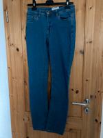 Janina Denim Jeans 34 blau Röhrenjeans skinny old money Berlin - Reinickendorf Vorschau
