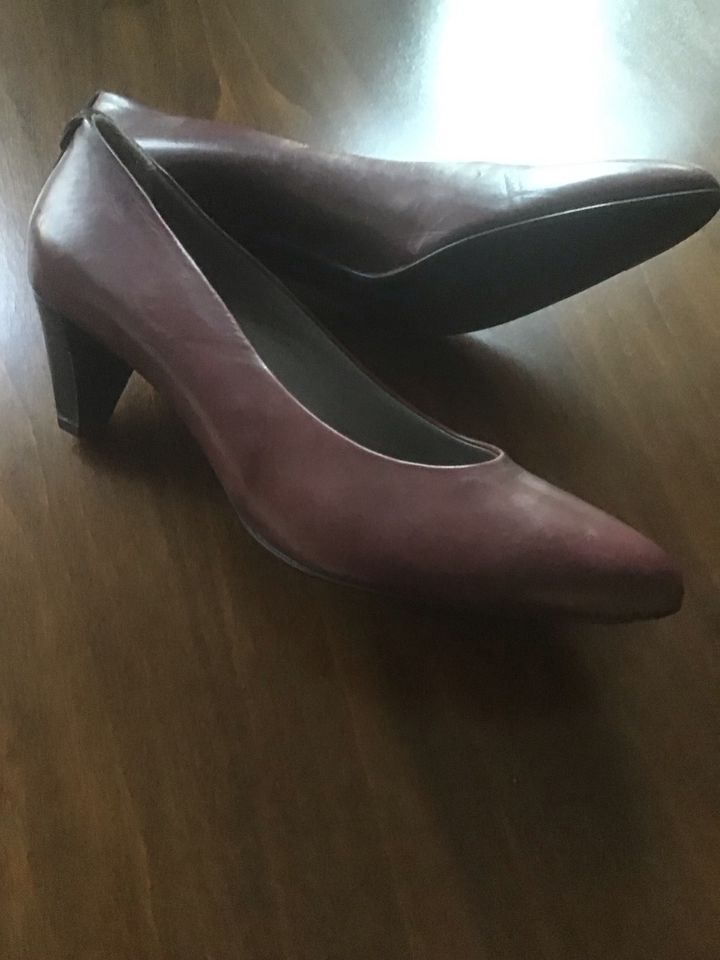 NEU: MARIPE LEDER  PUMPS IN BORDEAUX ROT GRÖSSE 41 ZUMNORDE in Lotte