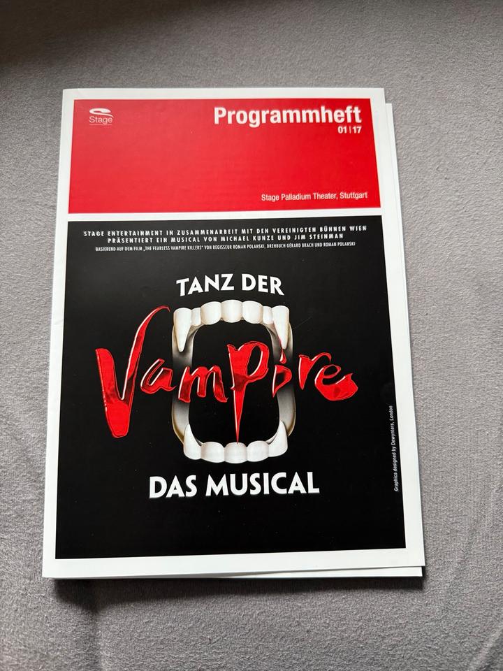 Besetzungsbuch Tanz der Vampire Thomas Borchert Stuttgart 2017 in Hamburg