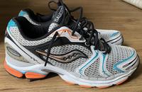 SportShuhe sneaker Saucony Triumph Arch lock Gr.44.5 CM 28 Düsseldorf - Pempelfort Vorschau
