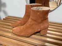 Högl Stiefeletten hellbraun Veloursleder Niedersachsen - Wolfsburg Vorschau