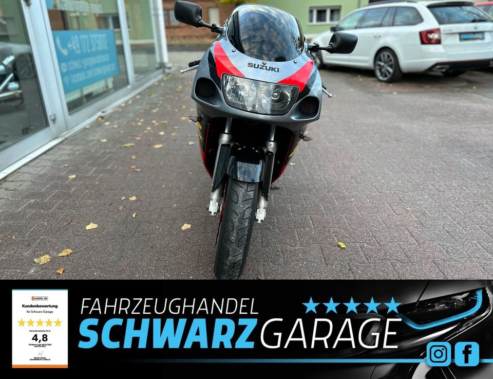 Suzuki GSXR*TÜV-NEU*WENIG-KM*TOP-GEPFLEGT* in Spremberg