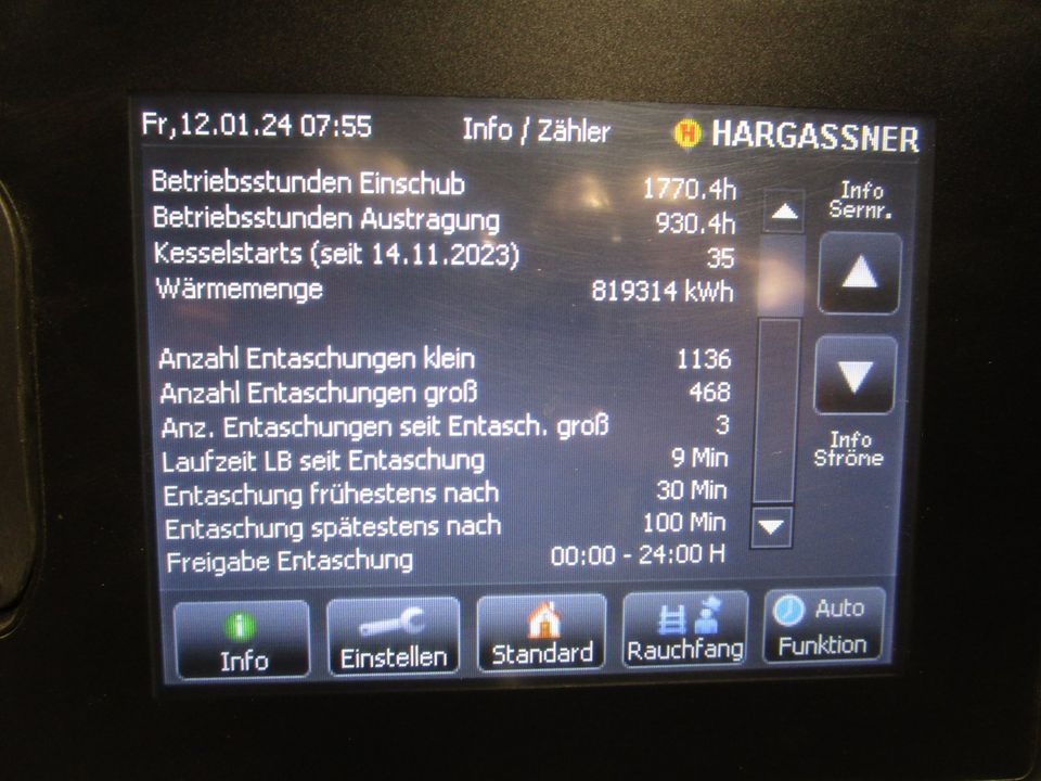 Hackschnitzelheizung / Hargassner / Hallenheizung / in Zandt