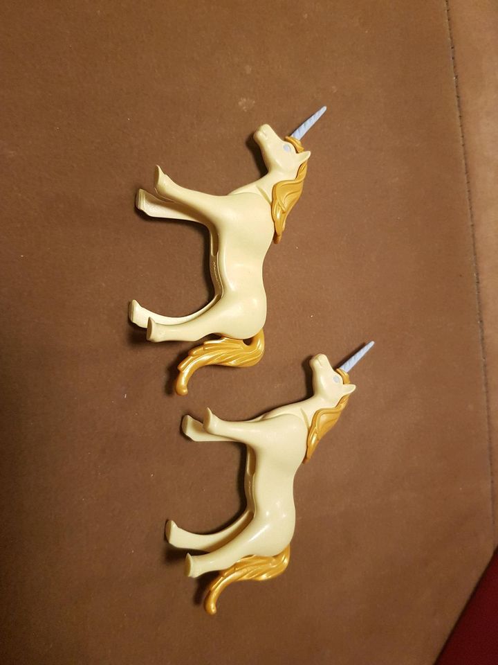 Playmobil 7869 Einhorn gold 2 Stc vorhanden je 4€ ges. 6€ in Neuberend