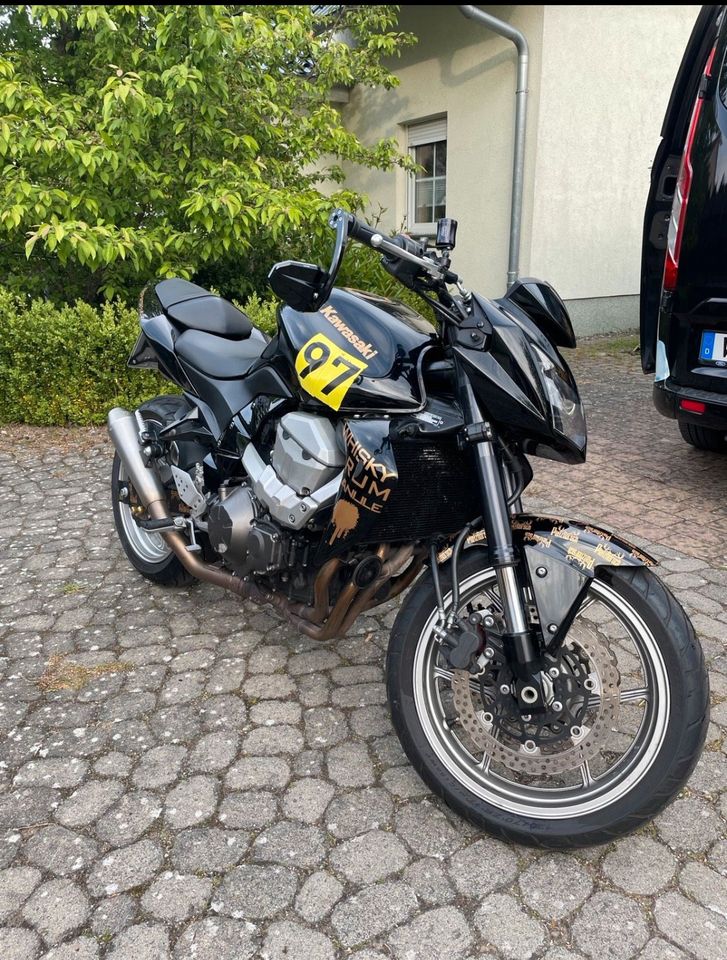 Kawasaki Z750Z *tiefer gelegt *TÜV neu in Wernigerode