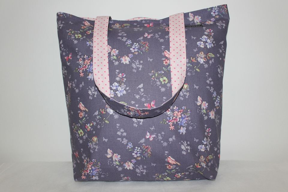 Didi Wendetasche Blumen Vogel lila Tasche selbstgenäht Handmade in Bremen