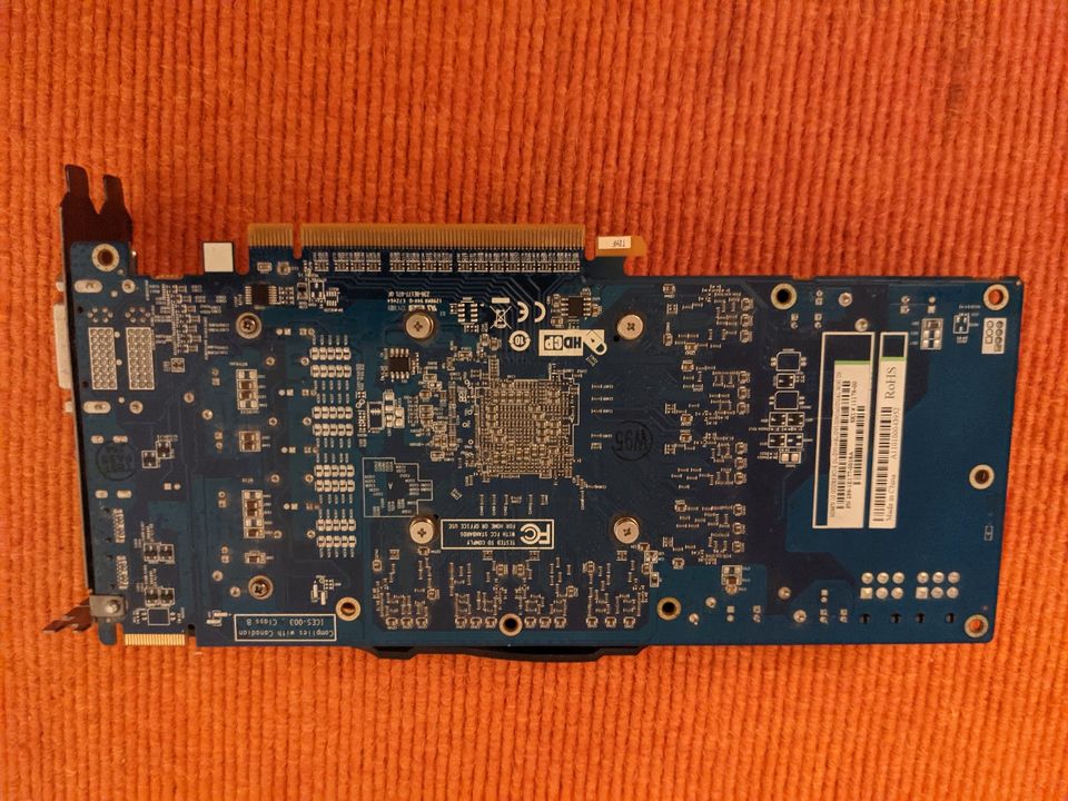 Sapphire AMD Radeon HD6870 1GB GDDR 5 in Freiberg am Neckar