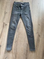 Levi’s Jeans 710 superskinny Gr.25 Nordrhein-Westfalen - Hamm Vorschau