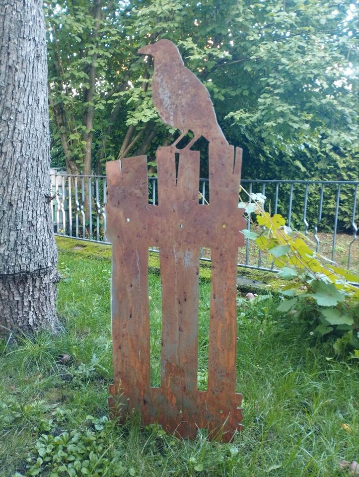 Rabe auf Gartenzaun Deko Vogel Edelrost in Elfershausen