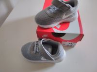 NIKE SCHUHE Gr. 21, NIKE SNEAKER Gr.21, NIKE BABYSCHUHE neuwertig Bayern - Bessenbach Vorschau