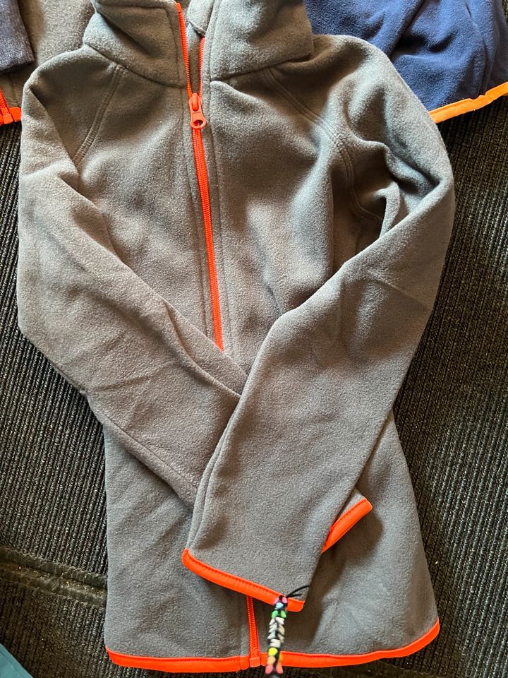 6 Jacken Fleece Sweat JoggingNEU 110 116 122 (Versand 4€) in Bamberg