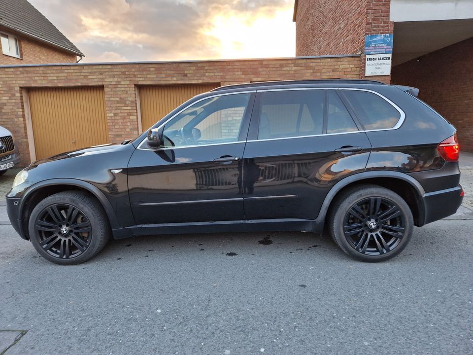 BMW X5 MPaket 50i Premium/3Jahre Garantie inklusive! in Gelsenkirchen