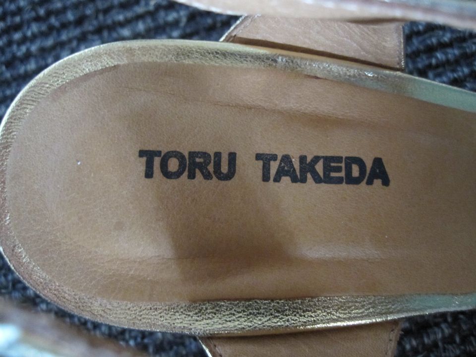 Pumps gold Toru Takeda Riccardo Cartillone 38,5 Leder neu vintage in Berlin