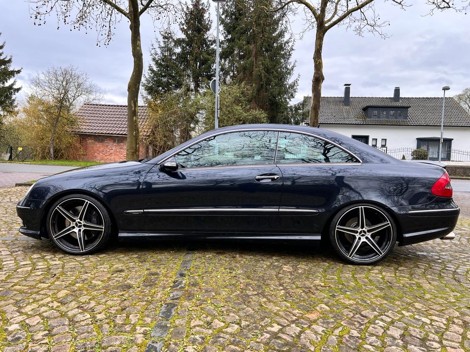 Mercedes CLK 320 CDI Coupe AMG-Paket in Höxter