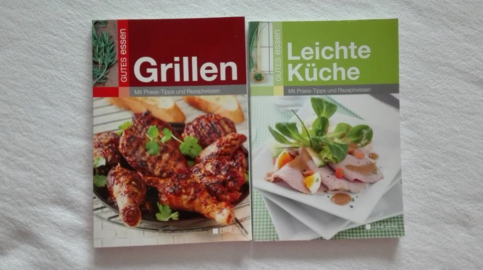 Zwei Kochbüchlein im Taschenbuchformat in Ehlscheid