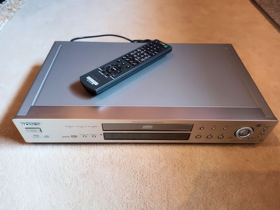 Sony DVP-NS930V DVD-SACD-CD-MP3 Player silber in Leichlingen