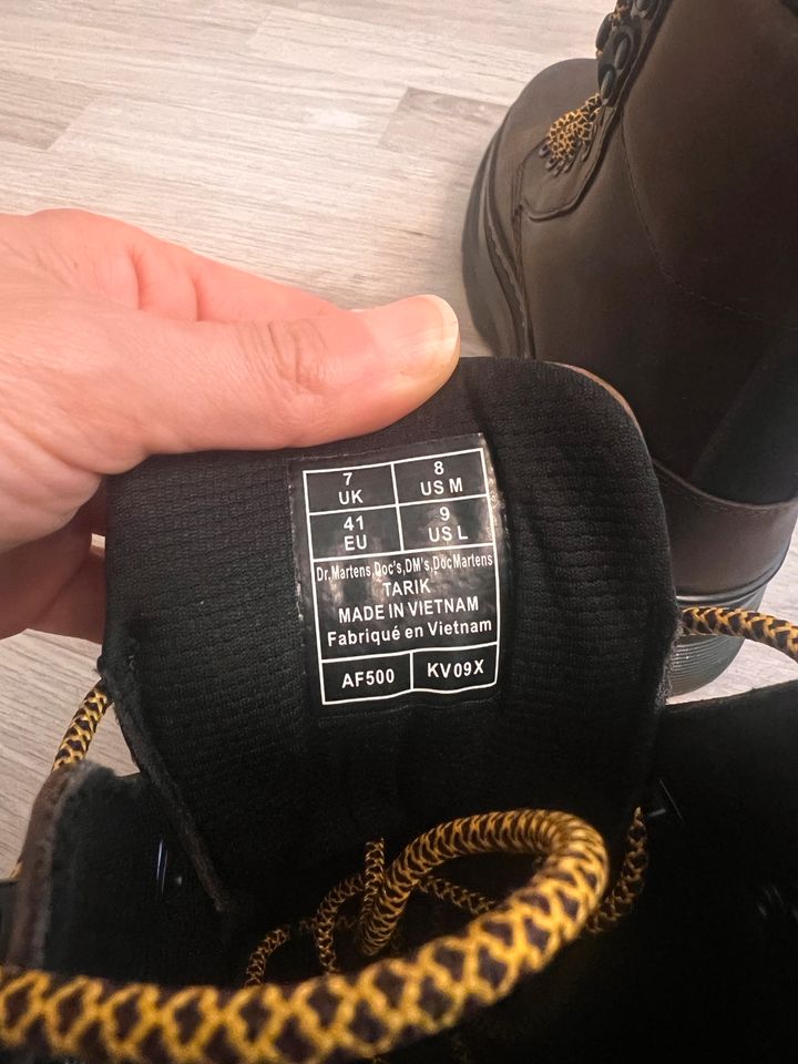 DR. MARTENS Schnürstiefelette- nagelneu- in Berlin