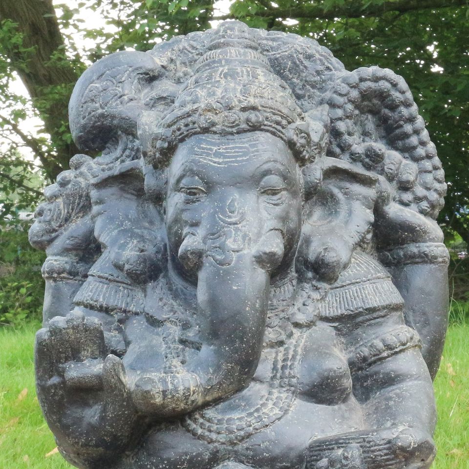 Stein Figur Ganesha Skulptur Gartenfigur Lavastein Grau ca. 80 cm in Bochum