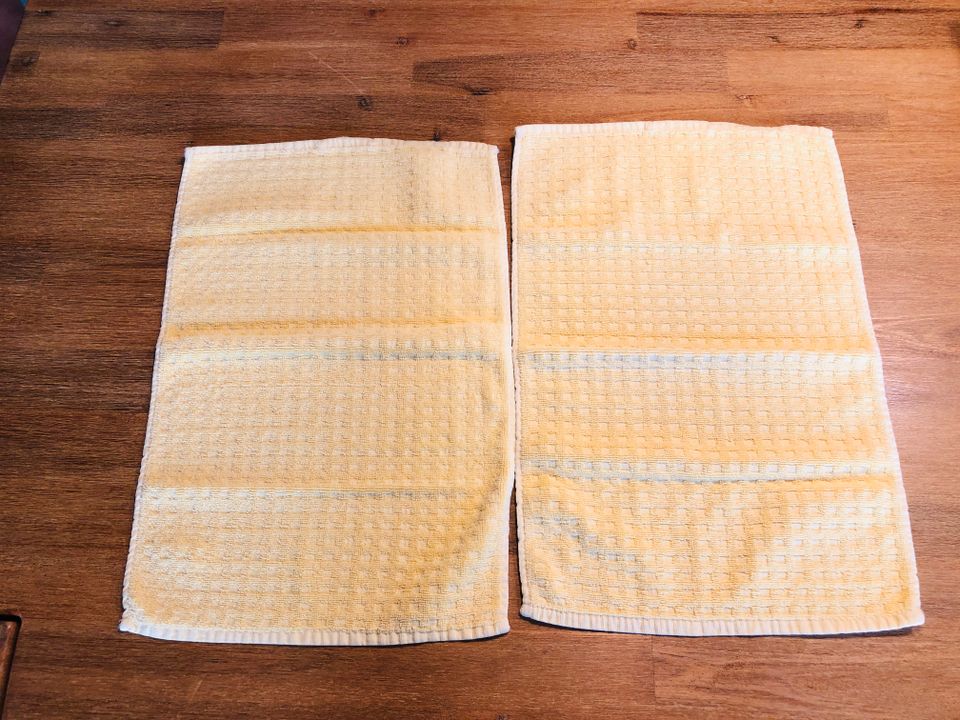 Handtücher Gästehandtücher gelb neuwertig 45 x 30 cm  100%BW in Lampertheim