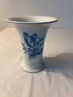 Meissen Trichtervase weiß blau Tulpe Insekt Streublume 17cm Bayern - Weißenhorn Vorschau