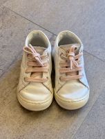 Naturino Lauflernschuhe Leder weiß Gr. 20 Nordrhein-Westfalen - Lennestadt Vorschau