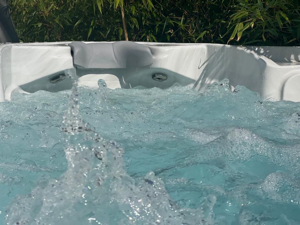 Whirlpool, swim spa, Gartenpool, outdoor whirlpool, hot tub in Frechen