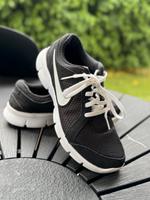 Nike Sneaker Sportschuhe schwarz weiß Gr.38,5 top Zustand Bayern - Ingolstadt Vorschau