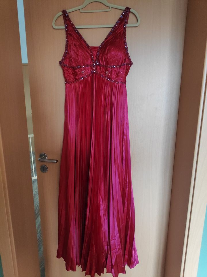 Festliches Kleid, Ballkleid, Abendkleid, Abschlusskleid in Löbau