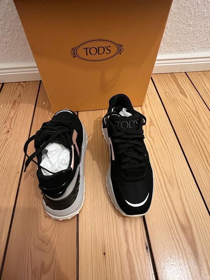 Tod‘s Sneaker Original OVP kaum benutzt Größe 35 in Berlin