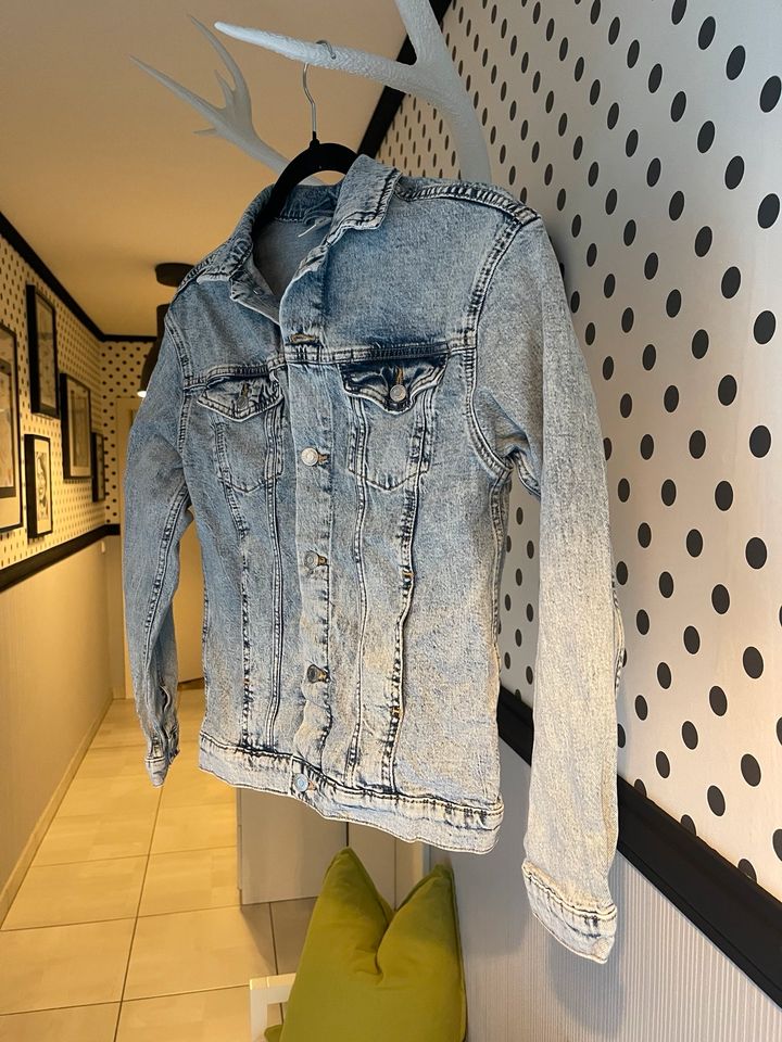 H&M Jeansjacke Jacke Denim Größe 158 in Baunatal