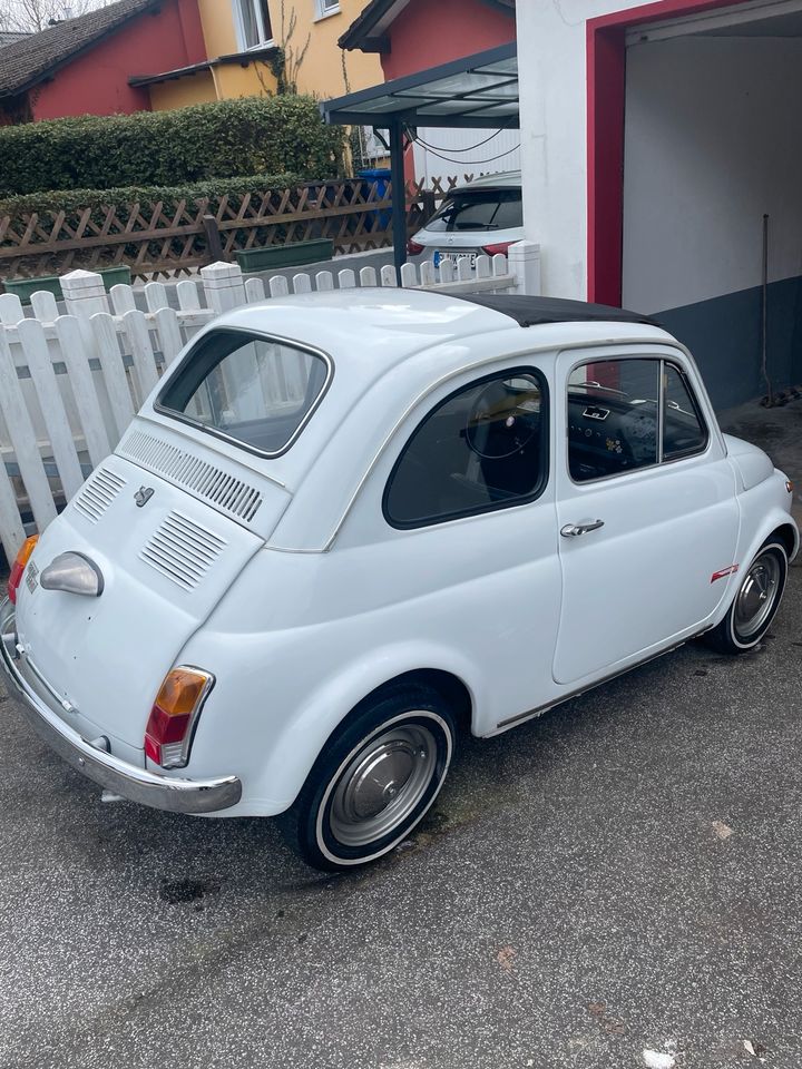 Fiat 500 L Baujahr 1971 in Wermelskirchen