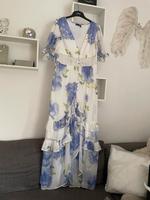 Blumenkleid mit Spitze von Asos Gr. 42 Bayern - Erlangen Vorschau