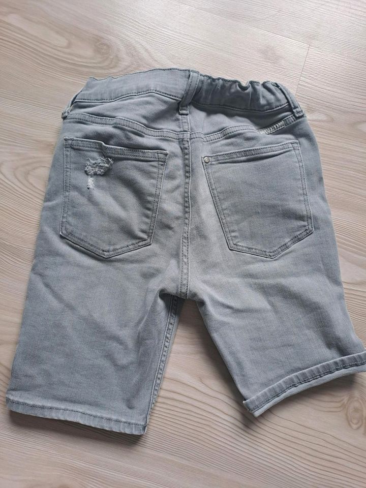Jeans Shorts, H&M, grau, Größe 134 in Biebertal