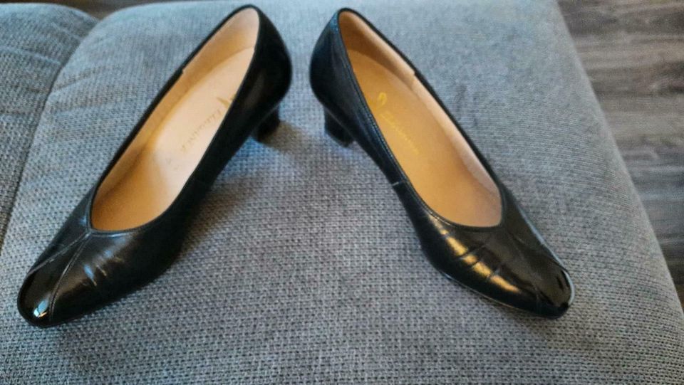 Schuhe Pumps ara ELEGANCE 4 ½ 37 Schwarz Echt Leder in Holzweißig