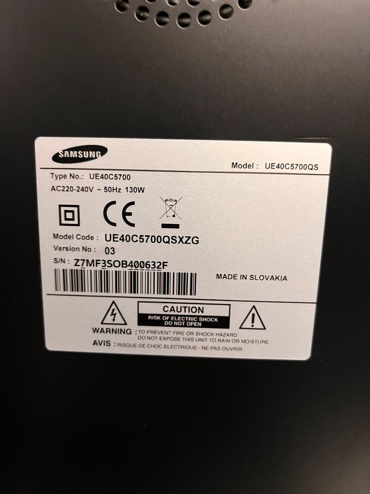 Samsung TV / Fernseher / Full-HD / Edge-LED / 40 Zoll in Essen