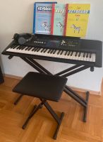 Yamaha Keyboard E333 mit Bücher Ständer Hocker Kopfhörer Baden-Württemberg - Urbach Vorschau