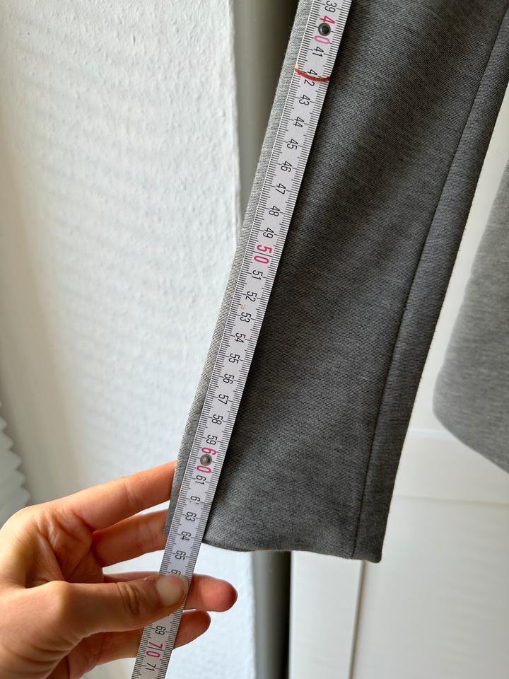 Only Blazer Gr. 36 grau hellgrau tailliert wie neu in Hamburg