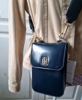 NEU Tommy Hilfiger® UMHÄNGETASCHE STAPLE MINI, DUNKELBLAU Niedersachsen - Wiefelstede Vorschau