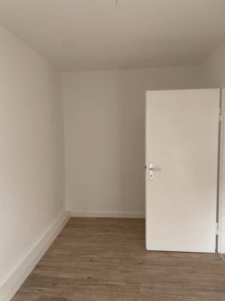 Vermiete renovierte Wohnung 3 ZKB in Gellershagen mit Küche in Bielefeld