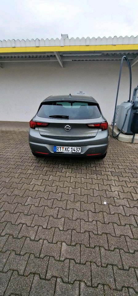 Opel Astra 1.4 Turbo 125 PS TÜV 12/25 in Reutlingen