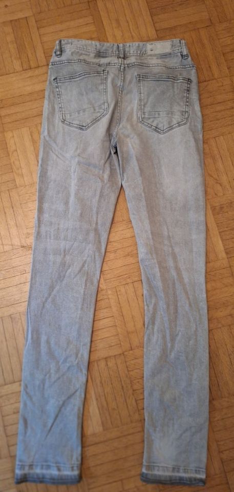 Jeans Größe W30 L34 in Hamburg