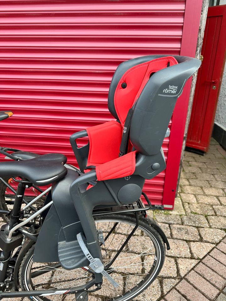 Britax Römer Kinder Fahhradsitz in Hüttenberg