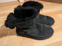 UGG Boots Arielle mit Schleife 38 Bayern - Germering Vorschau