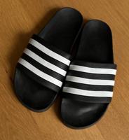 Adidas Badelatschen Gr. 9 / EU 43 schwarz Sachsen - Crimmitschau Vorschau
