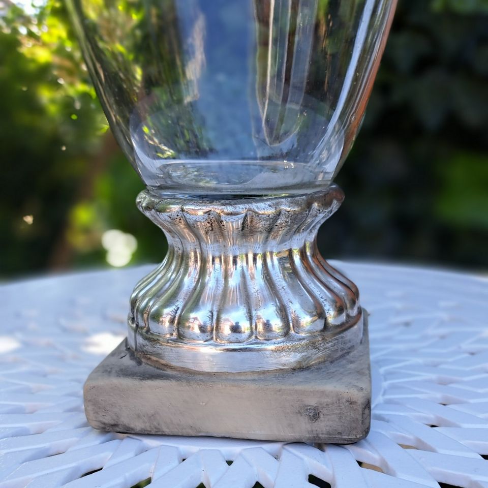 Glas Windlicht / Blumengefäß Pokal auf Sockel 29 x Ø16 cm in Achern