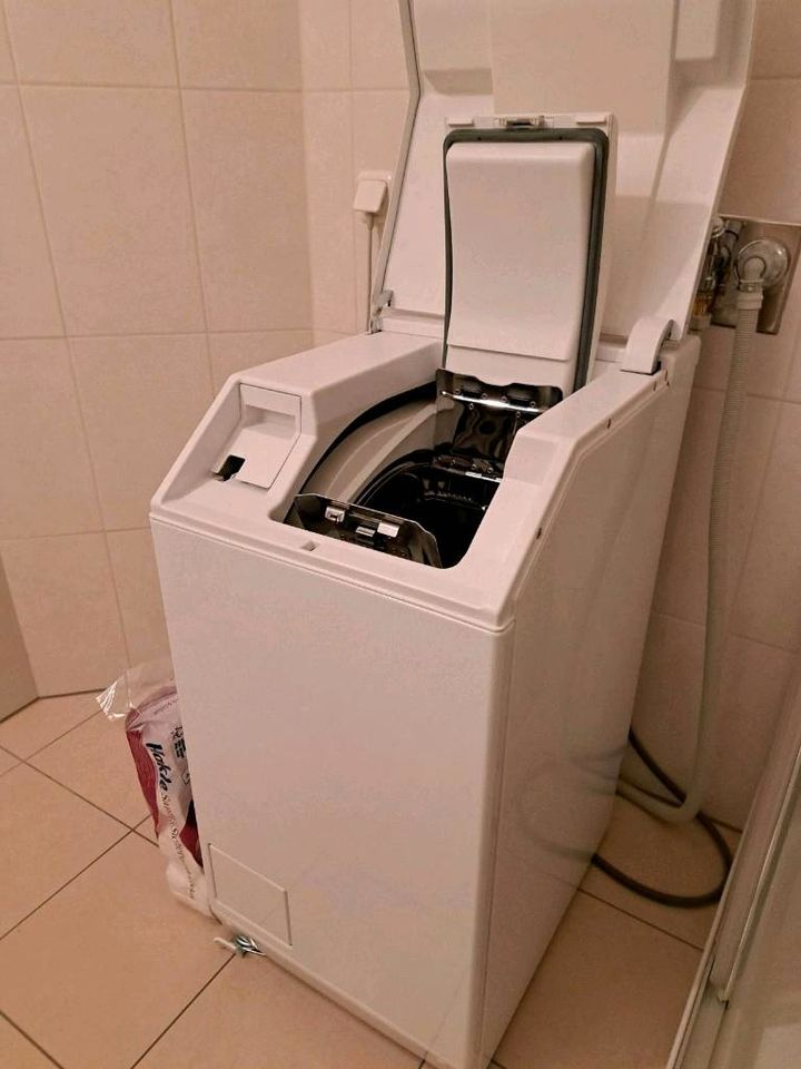 Waschmaschine Miele Toplader neuwertig in Kiel