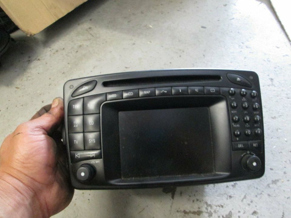 Mercedes CLK W209 C-Kl. W203 W639 Comand 2.0 Navigation Radio CD in Herten